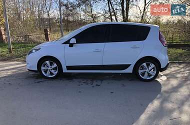 Минивэн Renault Scenic 2010 в 
