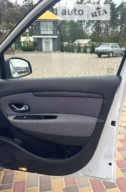 Минивэн Renault Scenic 2012 в Котельве