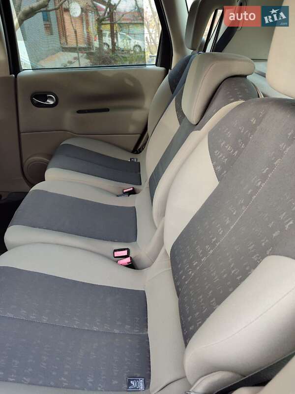 Минивэн Renault Scenic 2005 в Виннице