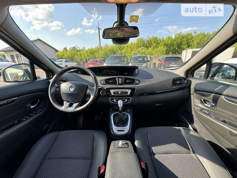 Минивэн Renault Scenic 2013 в Дубно