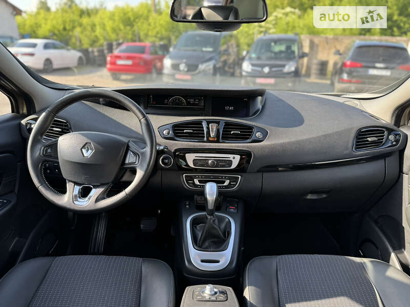 Минивэн Renault Scenic 2013 в Дубно