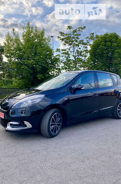 Минивэн Renault Scenic 2012 в Хороле