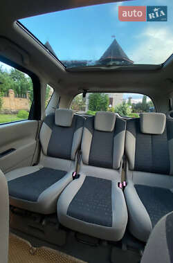 Минивэн Renault Scenic 2004 в 