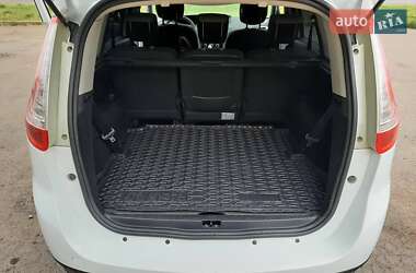 Мінівен Renault Scenic 2015 в 