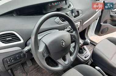 Мінівен Renault Scenic 2015 в 