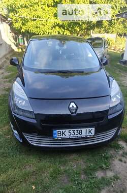 Мінівен Renault Scenic 2011 в Рівному