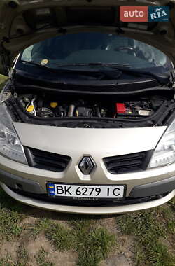 Минивэн Renault Scenic 2009 в 