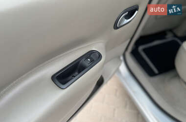 Минивэн Renault Scenic 2005 в 