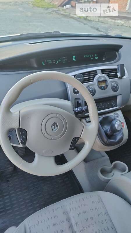 Минивэн Renault Scenic 2003 в Киеве