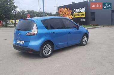 Минивэн Renault Scenic 2012 в 