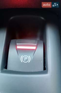Минивэн Renault Scenic 2013 в 