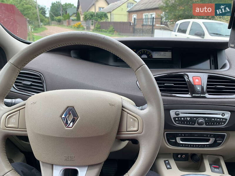 Мінівен Renault Scenic 2011 в Нововолинську