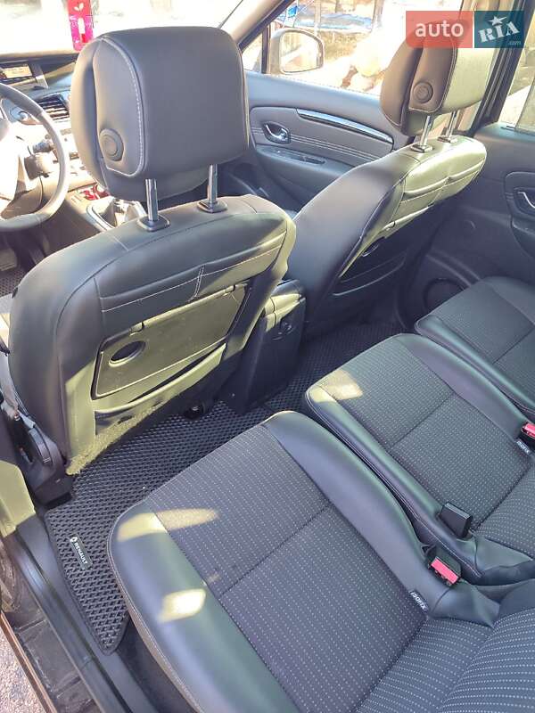 Минивэн Renault Scenic 2011 в Броварах