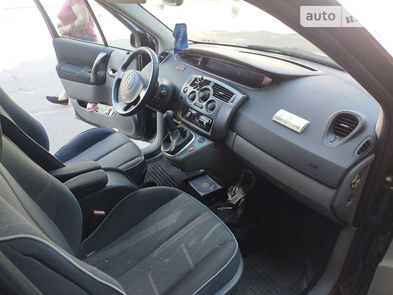 Мінівен Renault Scenic 2003 в Ромнах
