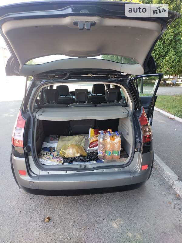 Мінівен Renault Scenic 2003 в Ромнах