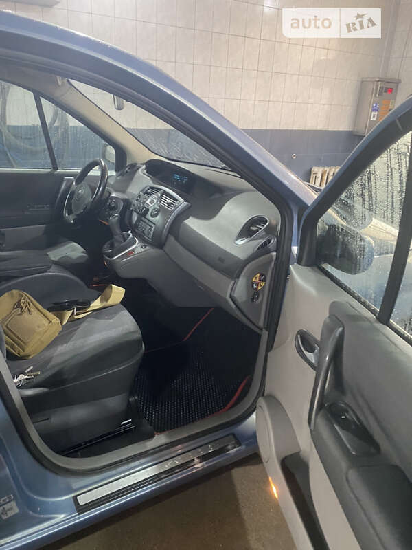 Минивэн Renault Scenic 2004 в Черновцах