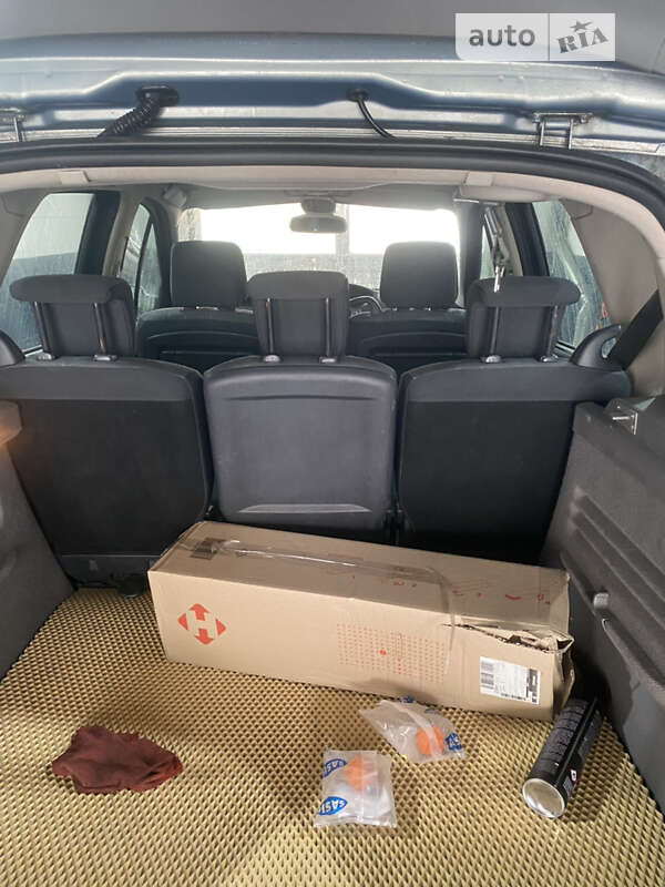 Минивэн Renault Scenic 2004 в Черновцах