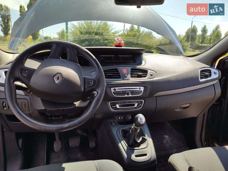 Минивэн Renault Scenic 2009 в Кременчуге