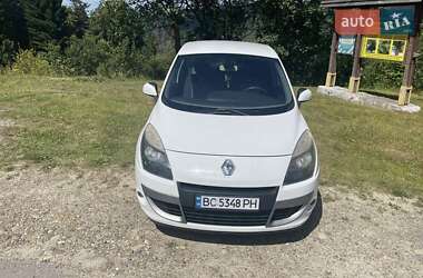 Минивэн Renault Scenic 2011 в 