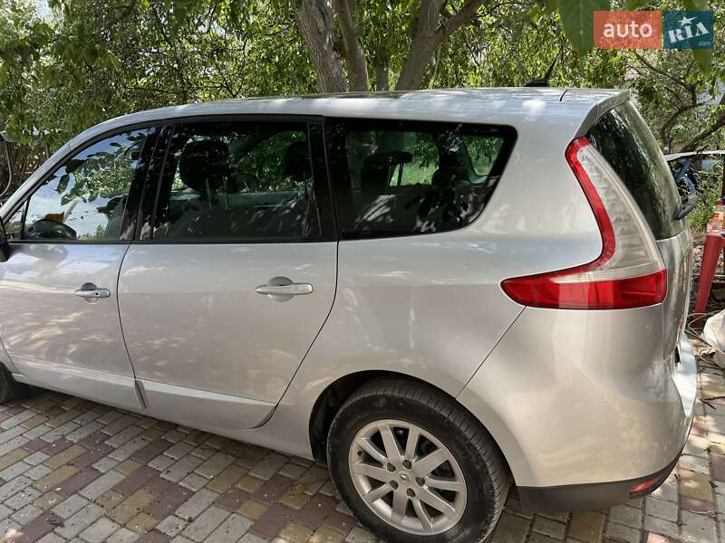 Мінівен Renault Scenic 2011 в Миколаєві