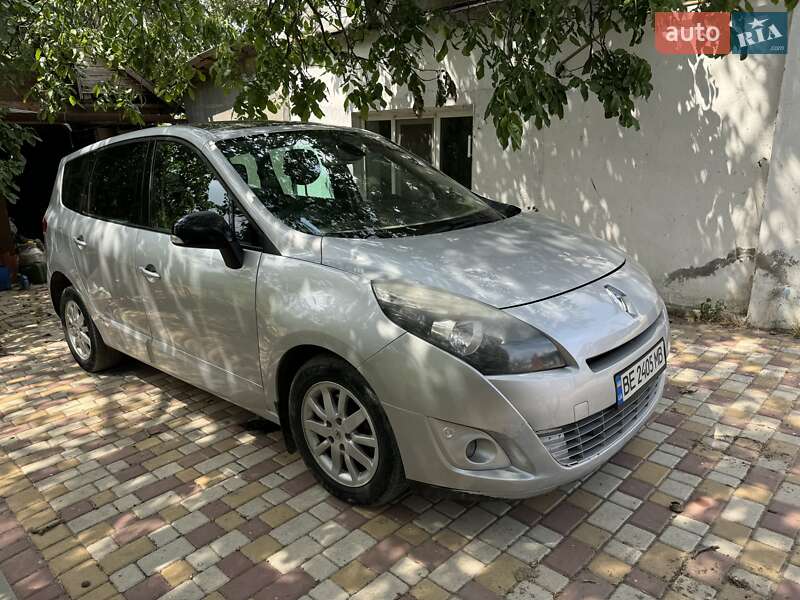 Мінівен Renault Scenic 2011 в Миколаєві