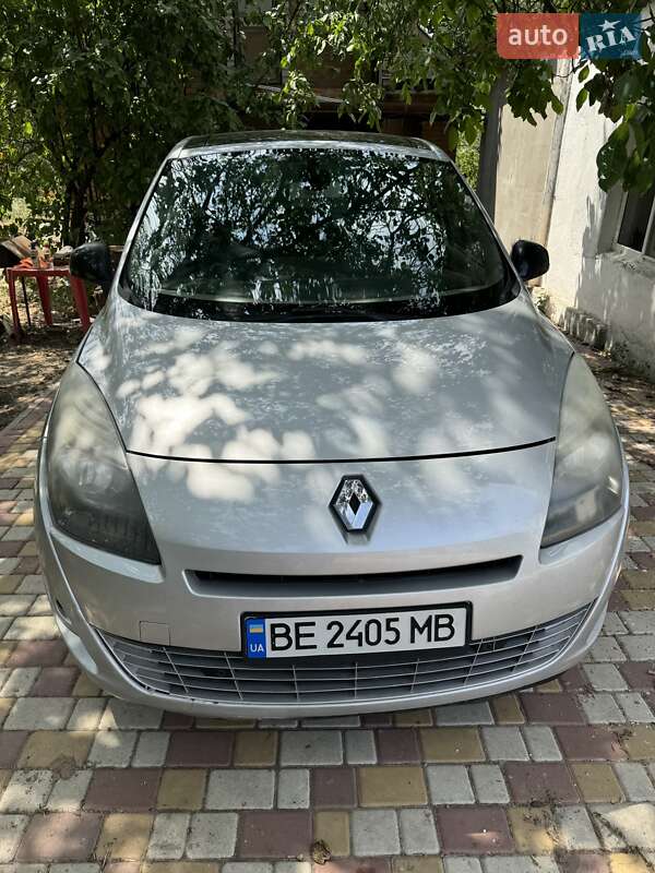 Мінівен Renault Scenic 2011 в Миколаєві