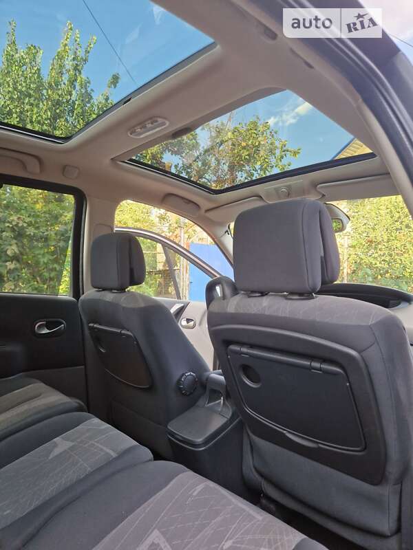 Мінівен Renault Scenic 2006 в Кривому Розі