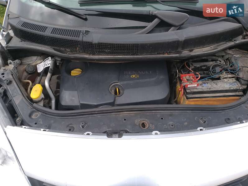 Мінівен Renault Scenic 2007 в Калуші фото 10 Мінівен Renault Scenic 2007 в Калуші