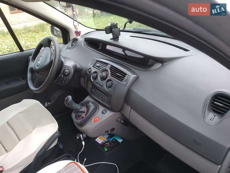 Мінівен Renault Scenic 2007 в Калуші фото 9 Мінівен Renault Scenic 2007 в Калуші