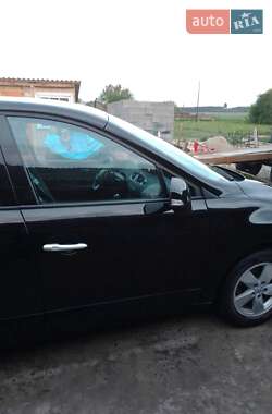 Минивэн Renault Scenic 2011 в 
