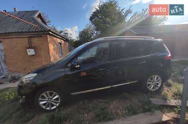 Минивэн Renault Scenic 2012 в 