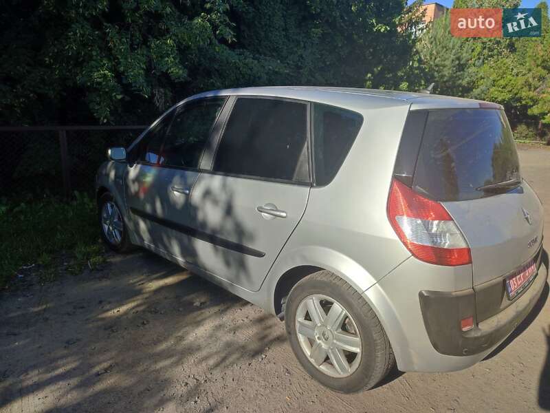 Минивэн Renault Scenic 2004 в Дубно