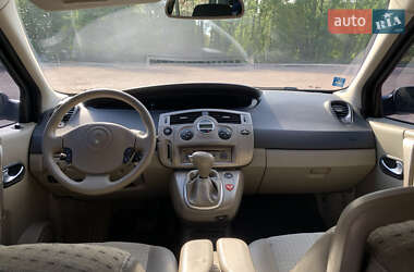Минивэн Renault Scenic 2004 в 