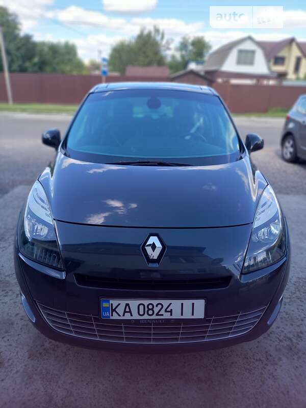 Мінівен Renault Scenic 2011 в Борисполі
