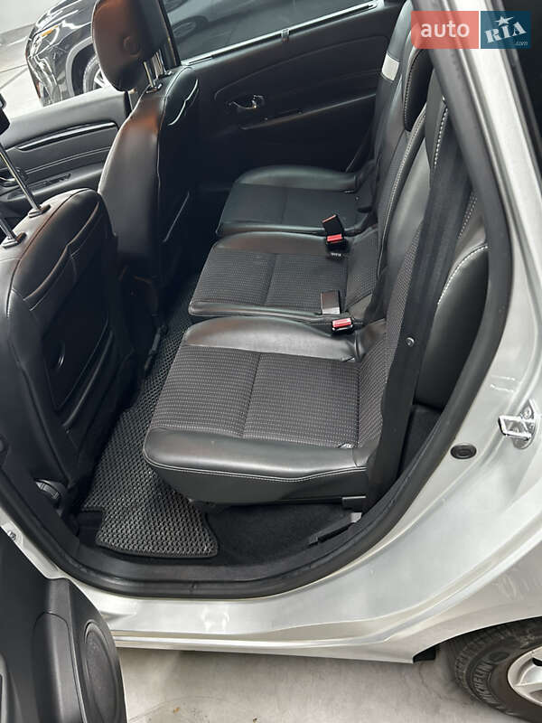 Минивэн Renault Scenic 2013 в Киеве