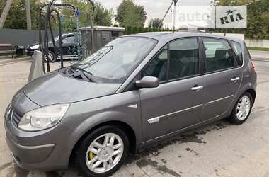 Минивэн Renault Scenic 2006 в Млинове