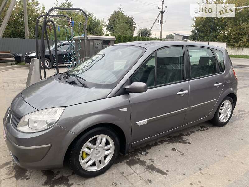 Минивэн Renault Scenic 2006 в Млинове