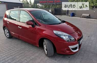 Мінівен Renault Scenic 2011 в Локачах