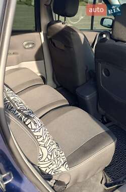 Минивэн Renault Scenic 2003 в 