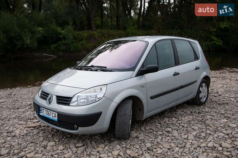Минивэн Renault Scenic 2005 в 