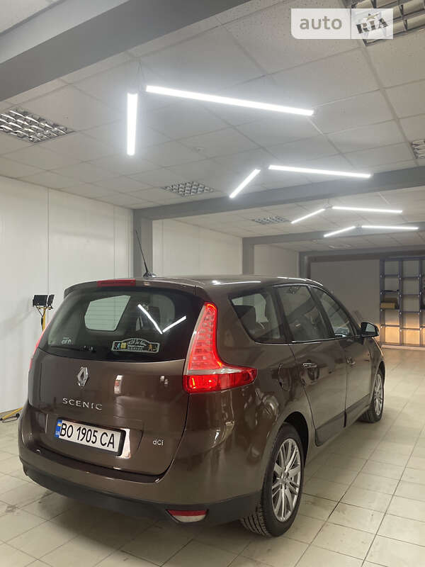 Минивэн Renault Scenic 2010 в Чорткове