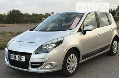 Минивэн Renault Scenic 2010 в Полтаве