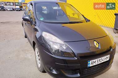 Минивэн Renault Scenic 2010 в 