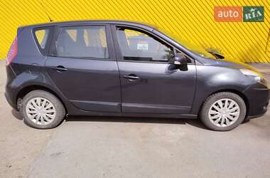 Минивэн Renault Scenic 2010 в 