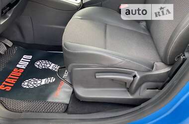 Минивэн Renault Scenic 2015 в 