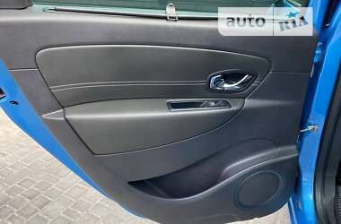 Минивэн Renault Scenic 2015 в 