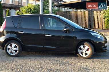 Минивэн Renault Scenic 2009 в 