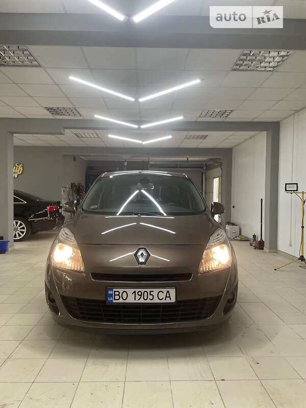 Минивэн Renault Scenic 2010 в Чорткове