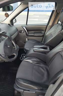 Минивэн Renault Scenic 2005 в 