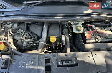 Минивэн Renault Scenic 2011 в 